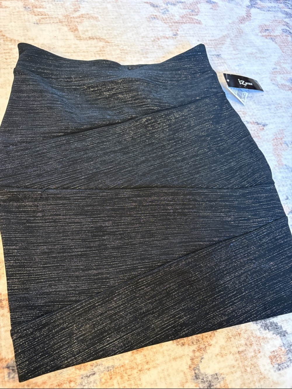 🌸 Iz Byer Black with Silver Shimmer Form fitting Skirt NWT Size XS